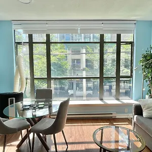 Downtown 1br At Granville Strip Near Bay , Vancouver Canada